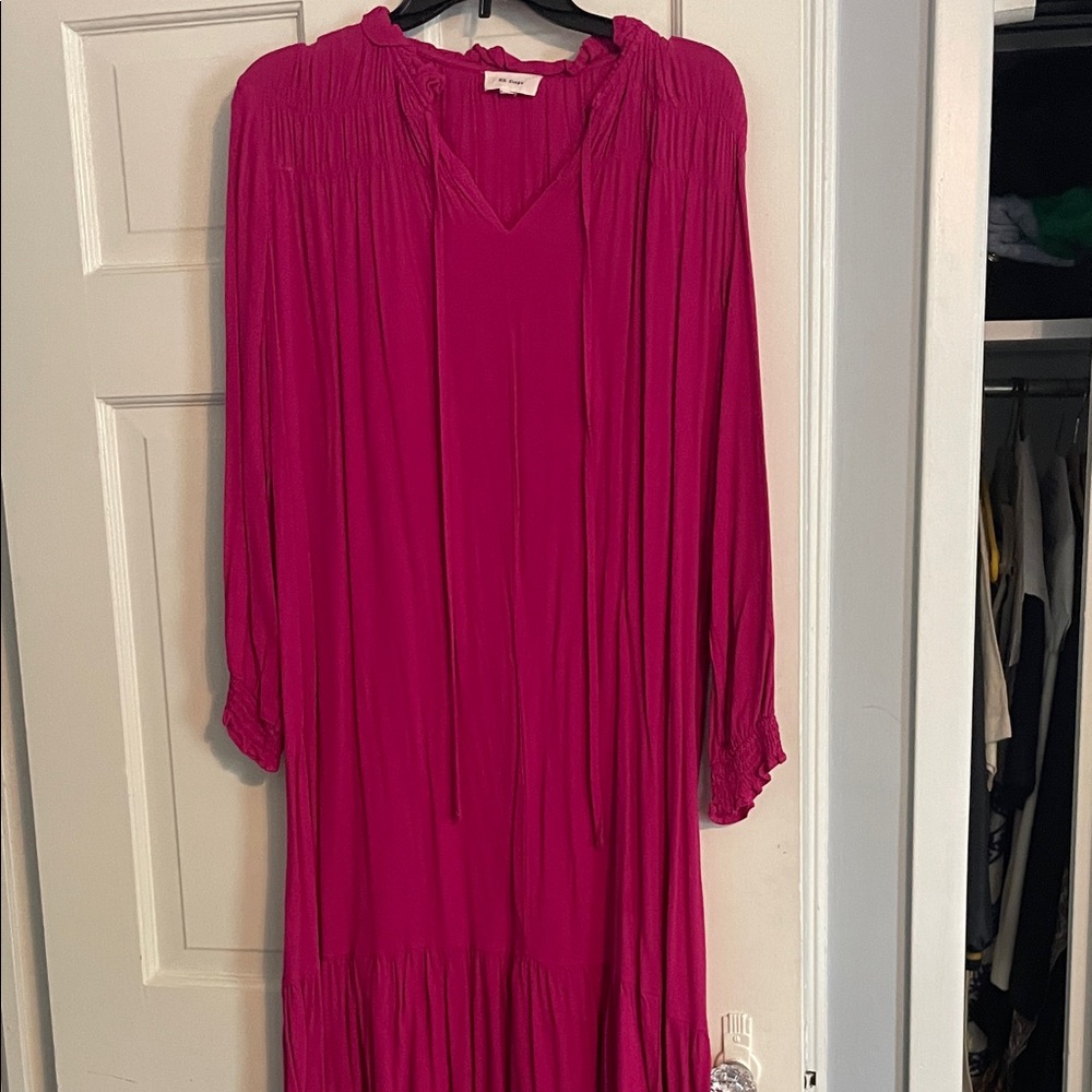 Flowing Fuchsia Maxi Dress with V-Neck and Smocked Cuffs